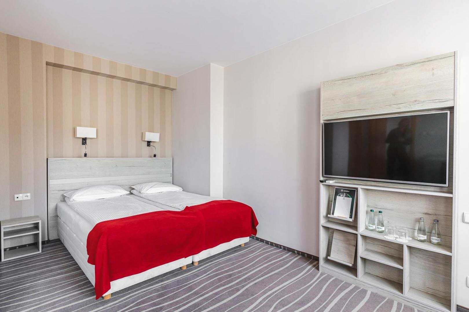 Hotel Akwawit Лешно Екстер'єр фото