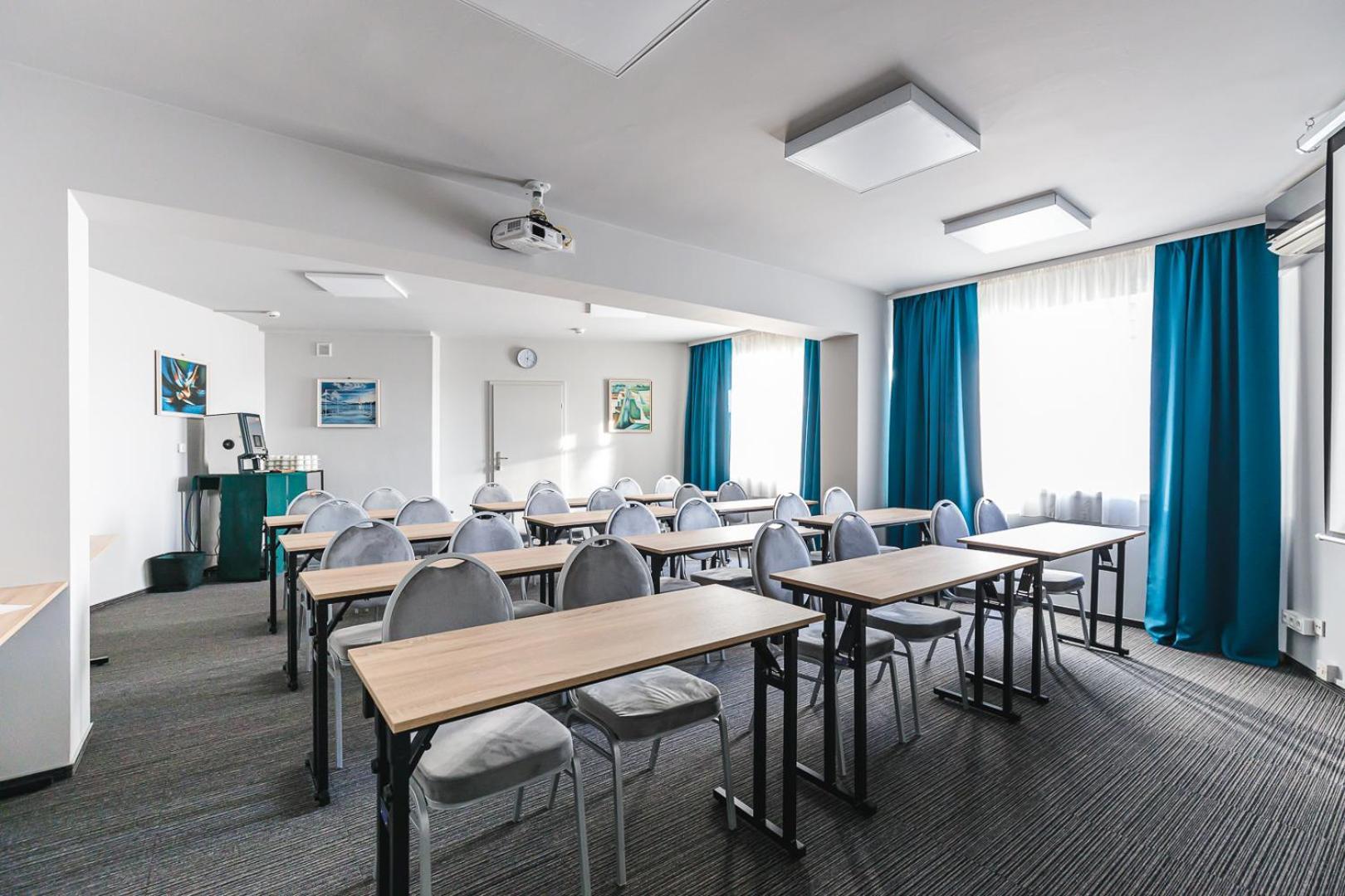 Hotel Akwawit Лешно Екстер'єр фото